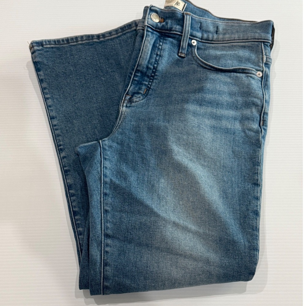 Madewell Mid-Rise Kick Out Jeans Size 30 Medium Wash Blue Flare Crop Denim